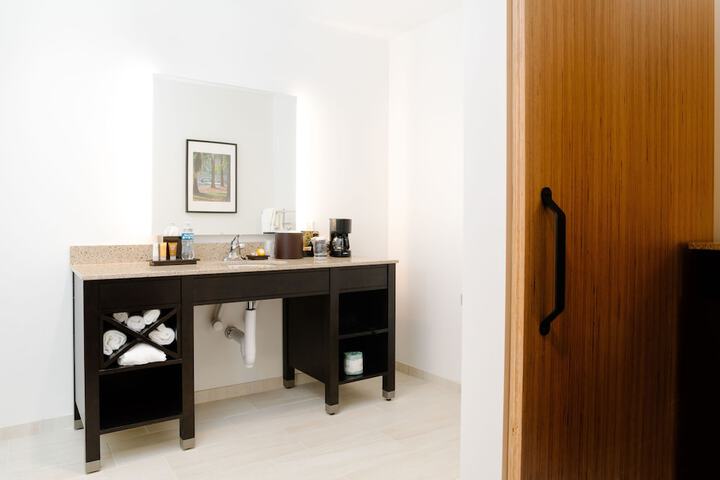 Room 8 of 17