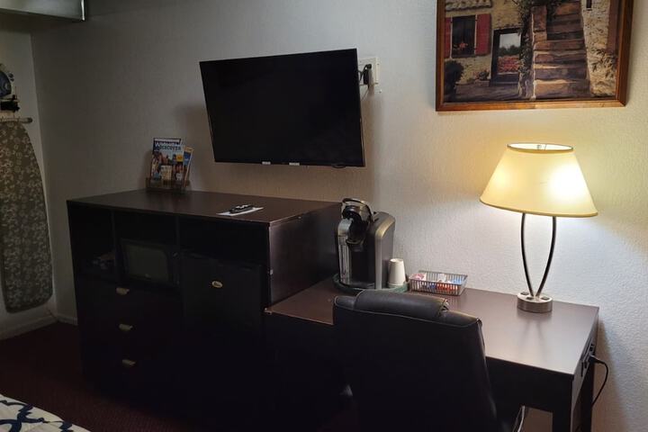 Coratel Inn & Suites by Jasper Hutchinson