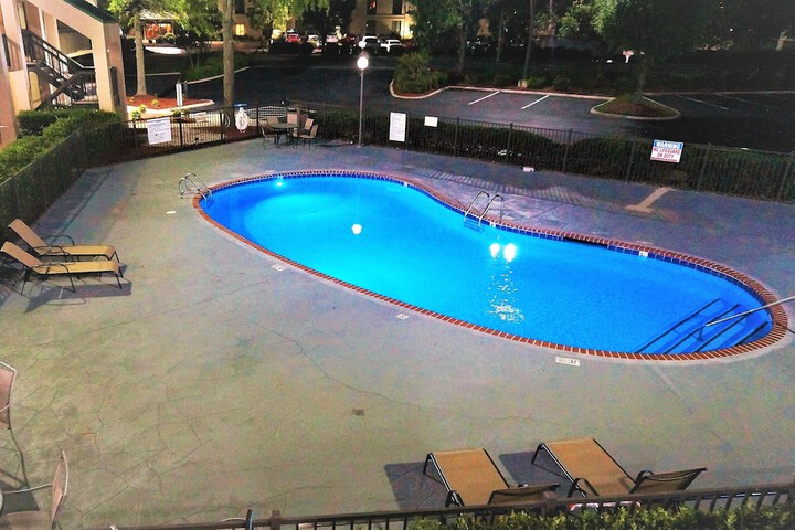 Hotel 4 of 81