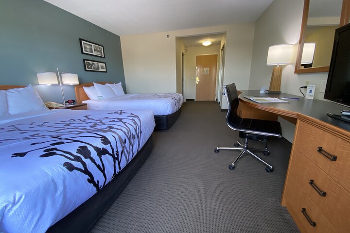 Room 30 of 43