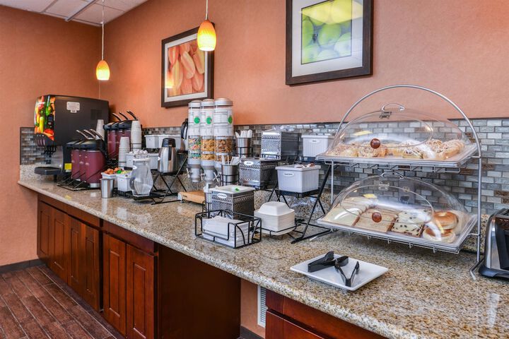 Breakfast/Coffee Service 40 of 43