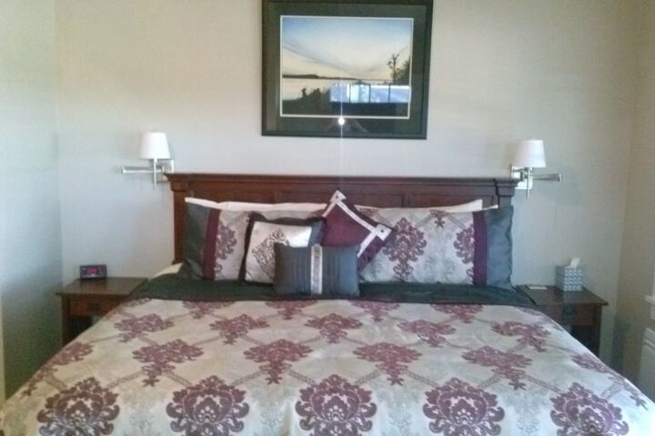 Friday Harbor Grand B & B