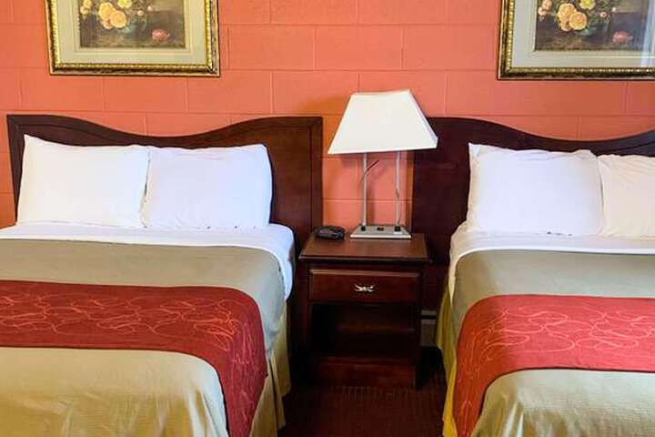 Room 16 of 38