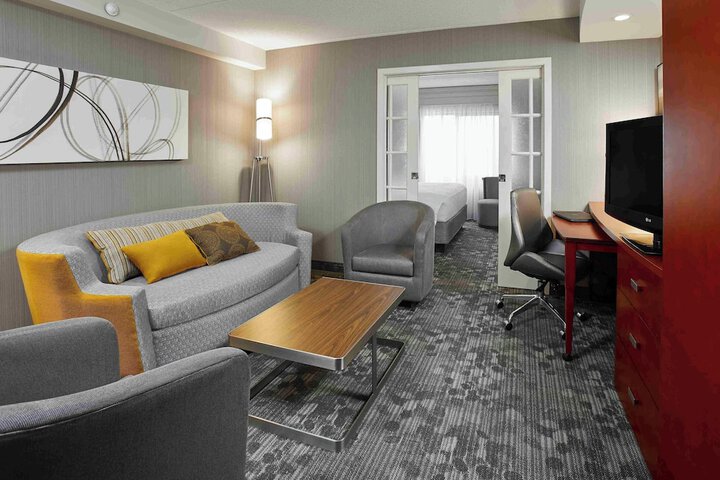 Room 12 of 30