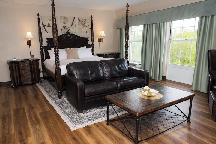 D. Hotel Suites & Spa