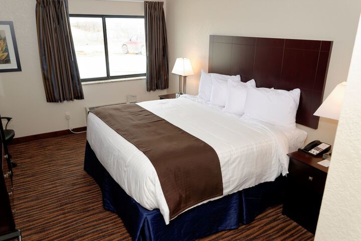 Room 70 of 94