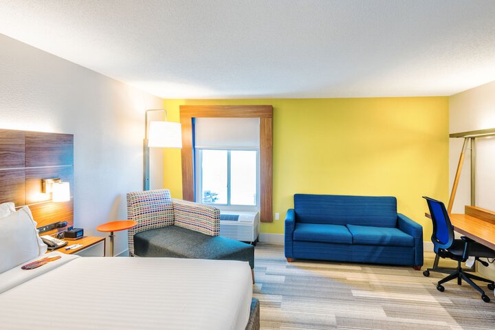 Room 18 of 50