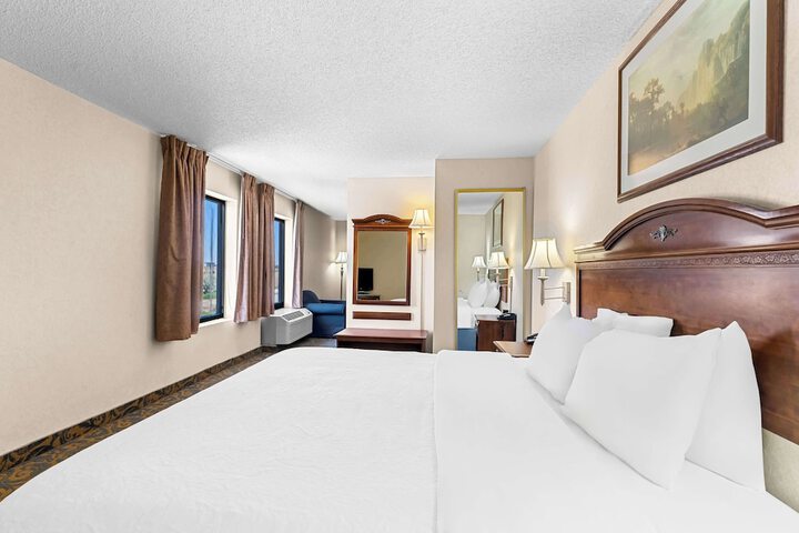 Room 16 of 28