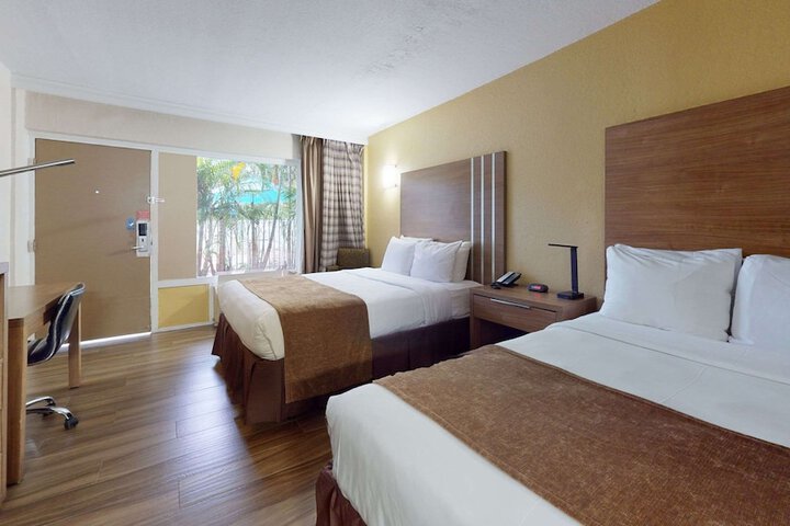 Room 104 of 167