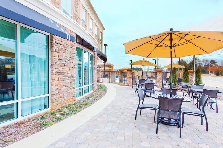 Terrace/Patio 32 of 33