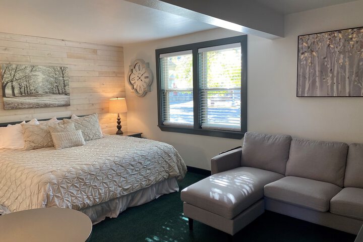Room 60 of 79