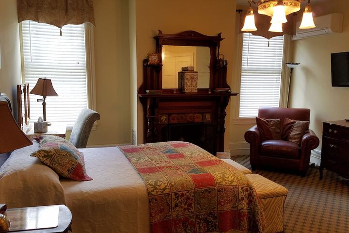 Vandiver Inn