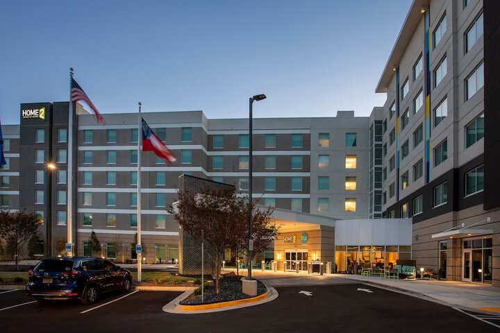 Home2 Suites by Hilton Atlanta Airport College Park