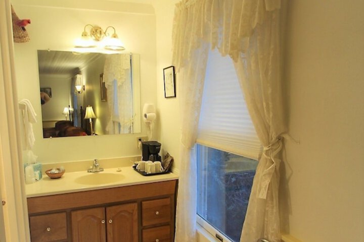 Room 202 of 287