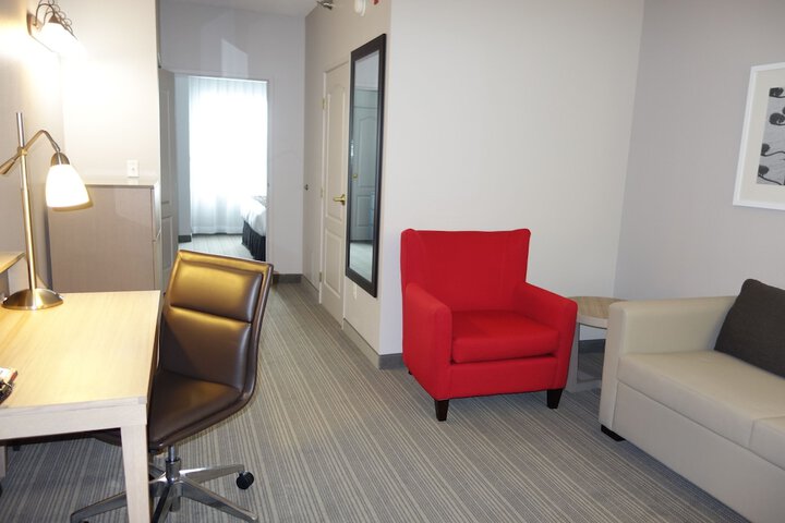 Room 5 of 18
