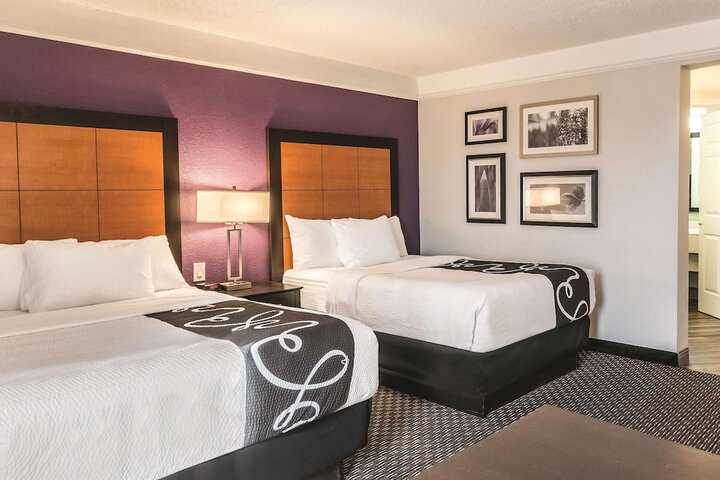 Room 51 of 77