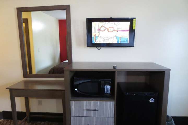 Room 6 of 19