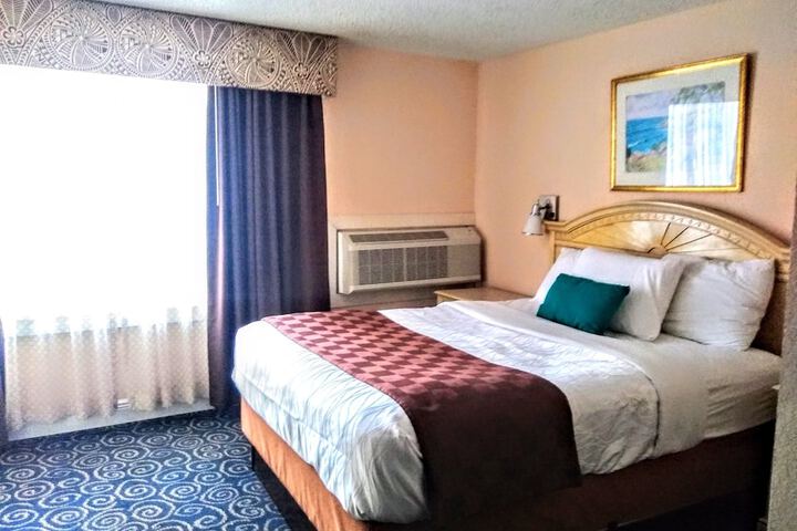Room 27 of 48