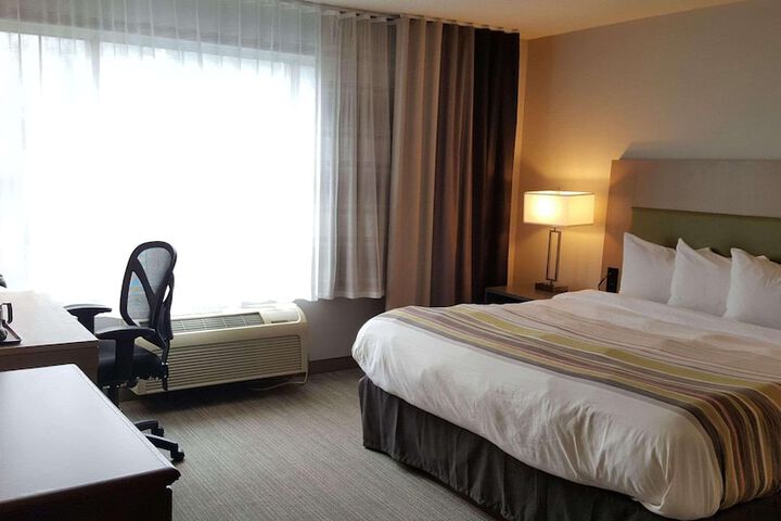 Room 9 of 15