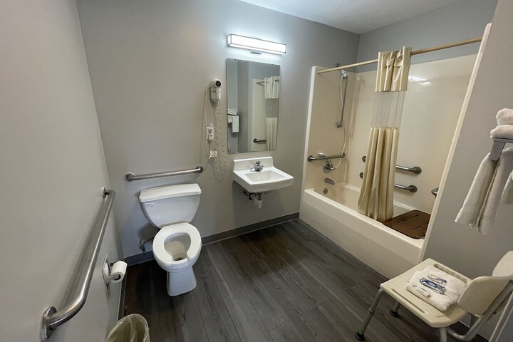 Room 7 of 23