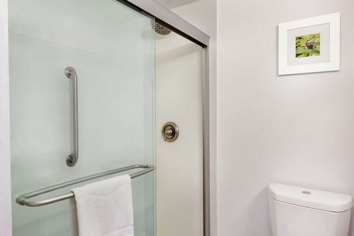 Room 17 of 22
