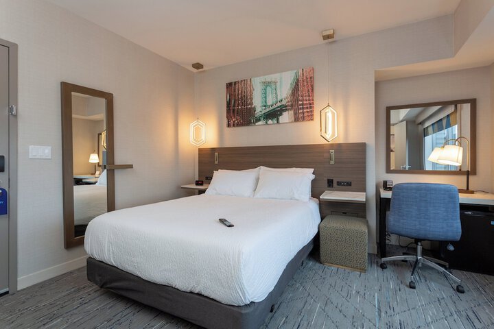 Room 30 of 61