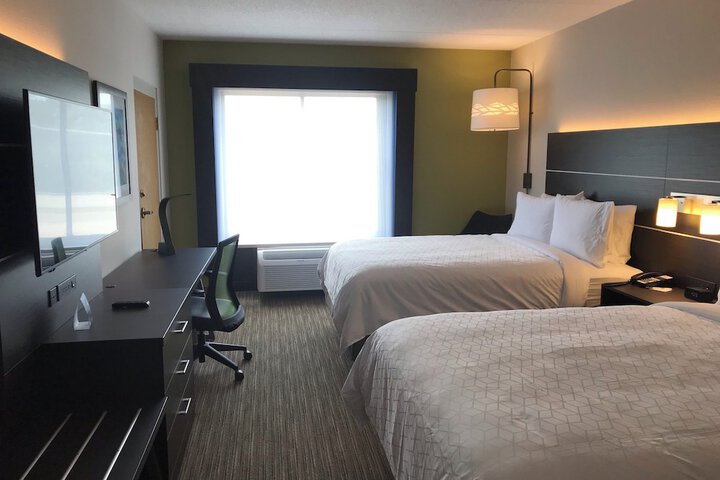 Room 14 of 42