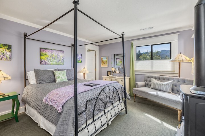 Room 42 of 62