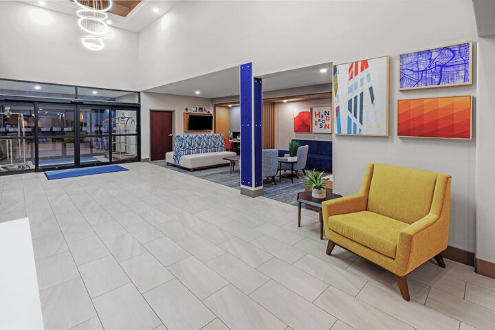 Hotel 4 of 67