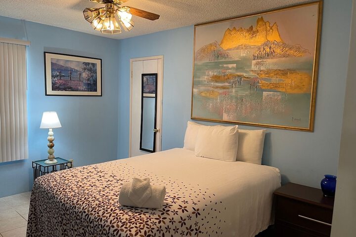 Room 61 of 143