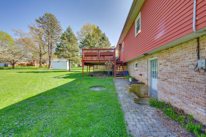 Charming Leola Home: 10 Mi to Downtown Lancaster!