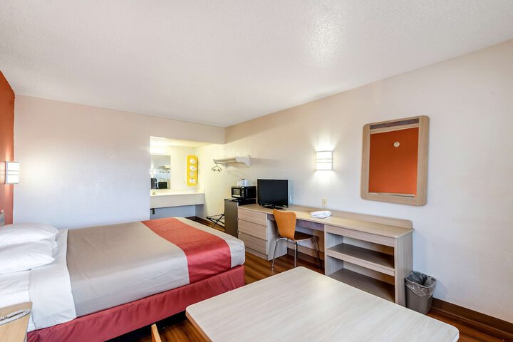 Room 19 of 29