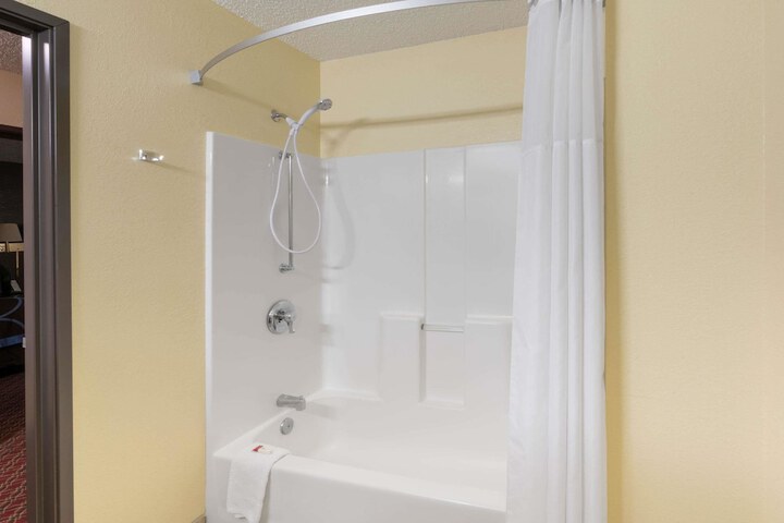 Room 12 of 15