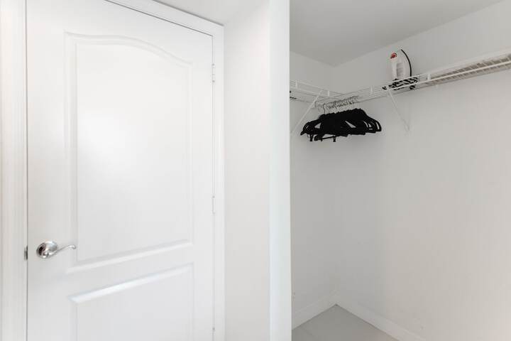 Room 40 of 265
