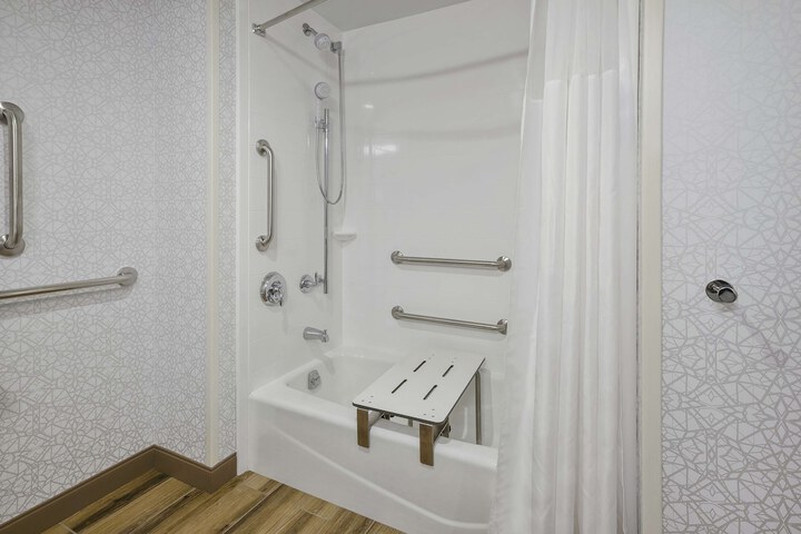 Room 22 of 30