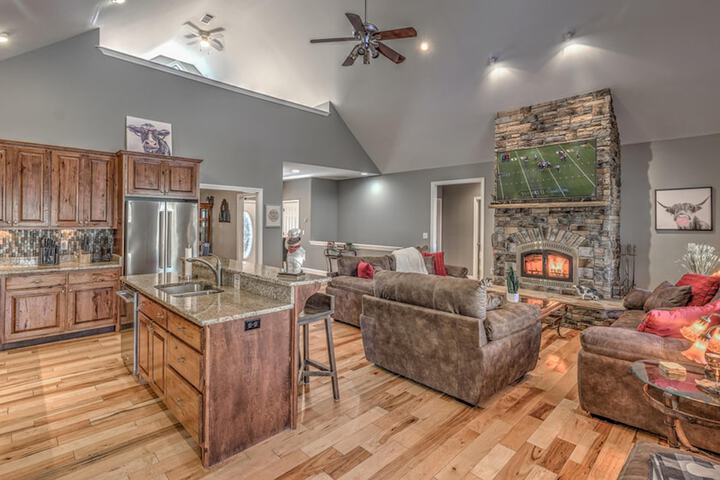 32 Acre Memory Maker by Escape to Blue Ridge
