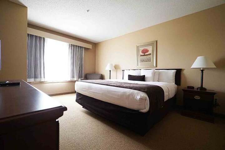 Town & Country Inn and Suites