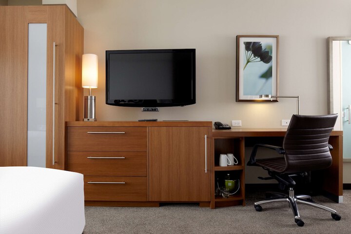 Hyatt Place Indianapolis / Fishers
