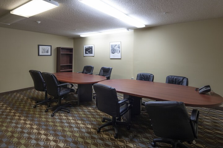 Business Center 27 of 27