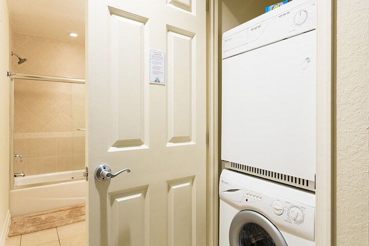 Laundry 14 of 21