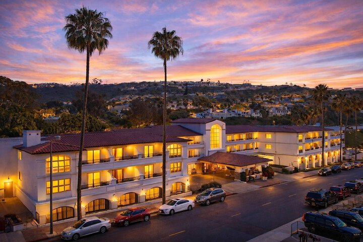The Volare an Ascend Collection Hotel