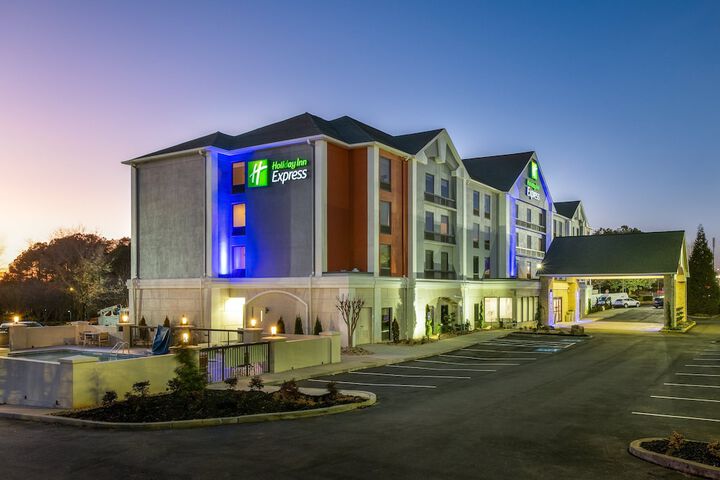 Holiday Inn Express Atlanta West - Theme Park Area by IHG