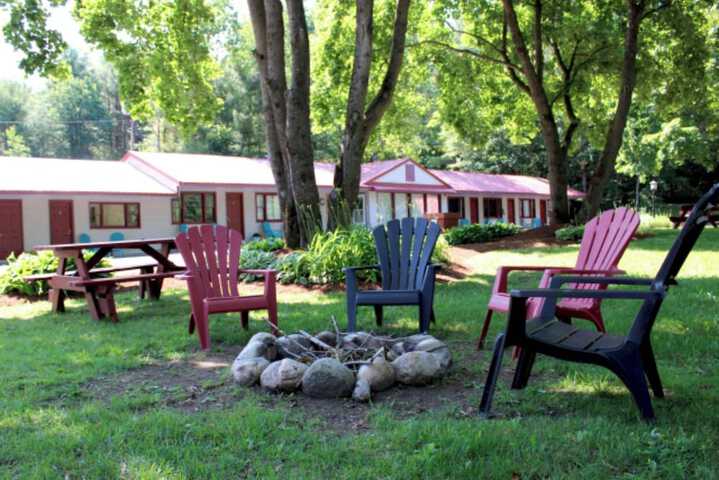 Luzerne Court Motel