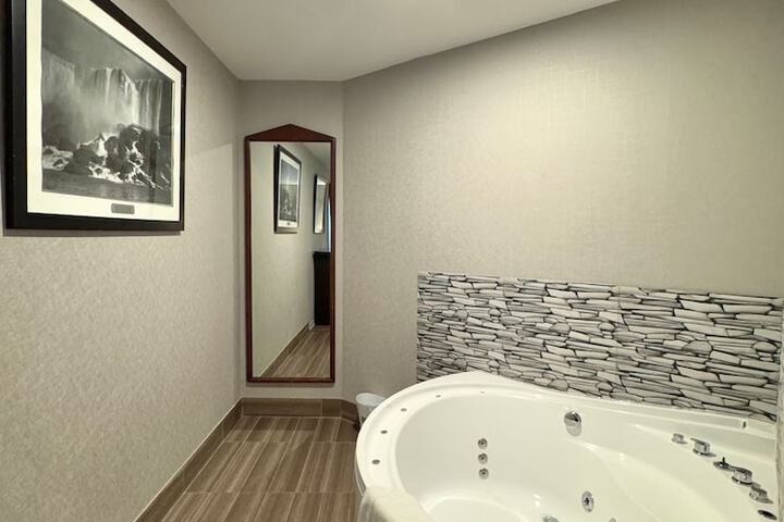 Big Bird Inn Wawa SureStay Collection by Best Western