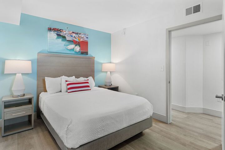Room 148 of 273
