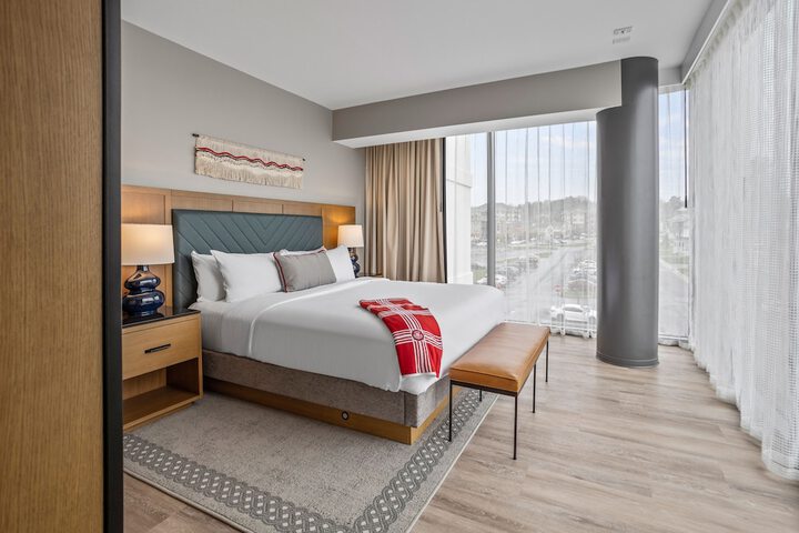 Room 14 of 27