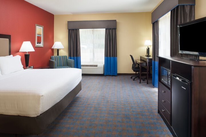 Room 13 of 24