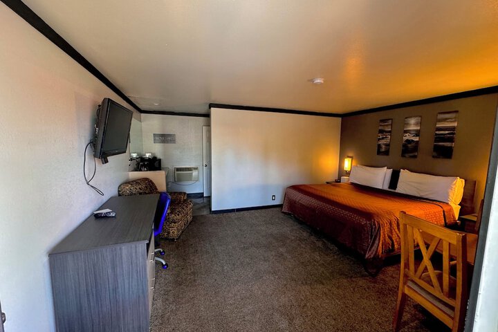 Room 40 of 49