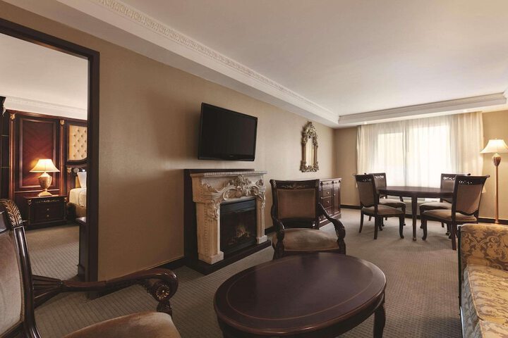 Radisson Hotel Toronto Airport West