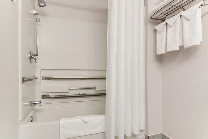 Room 14 of 35